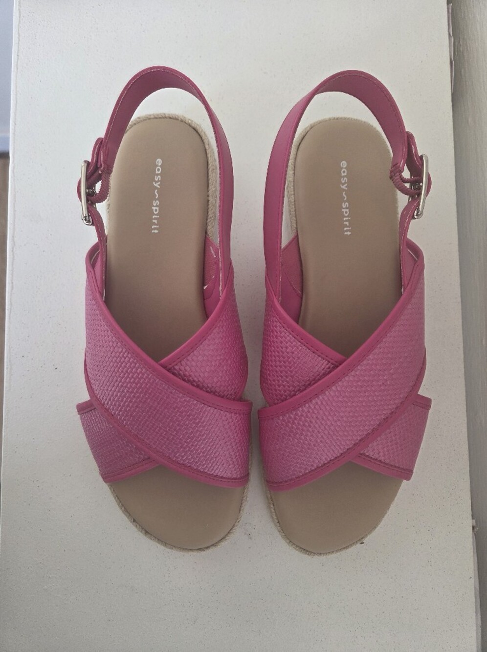 Easy SpiritTegan Bright Pink Crisscross Woven Upper Sandals Size 8.5